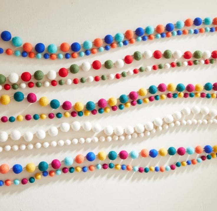 Aura Que Tarulata boho eco felt pom pom garland 200cm