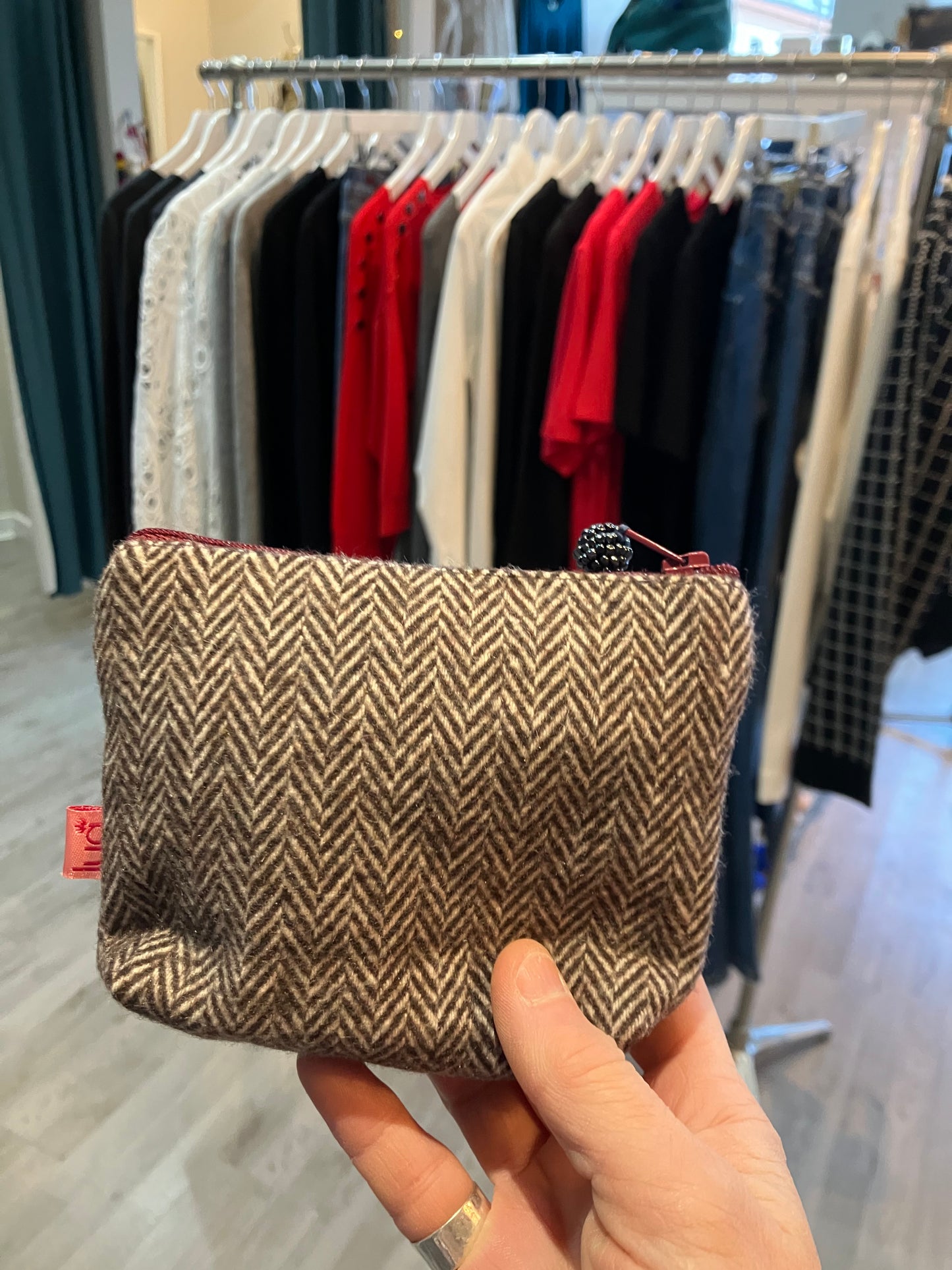 Lua 2 zip purse with herringbone pattern