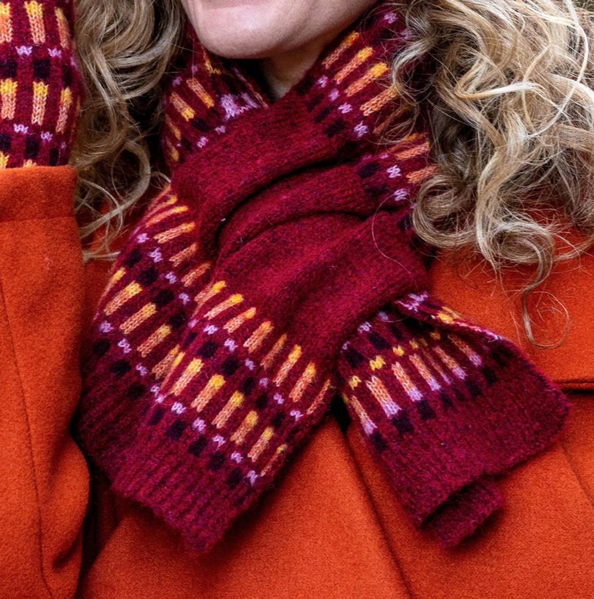 POM  Recycled blend red multi stripe pull through scarf