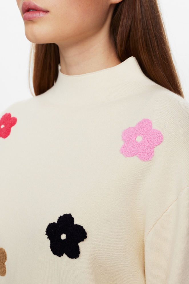 Numph Nuflow sweater with flower detail in pristine