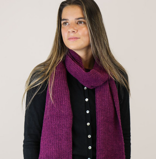 POM Berry recycled yarn cable knit scarf